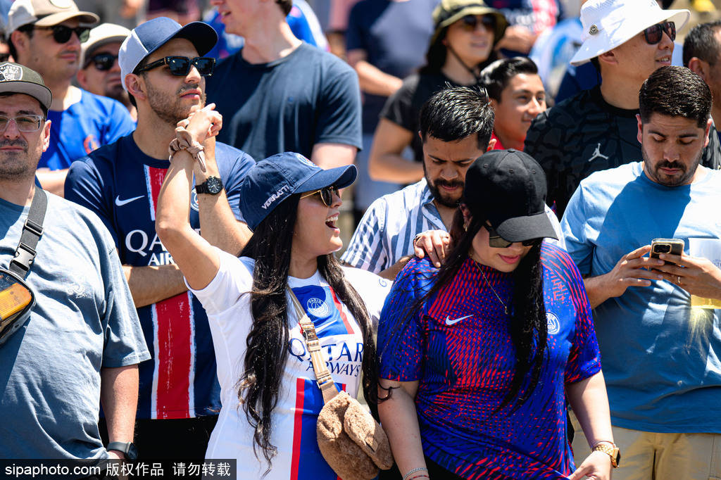 精彩比赛呈现，球员们瞬间成为焦点