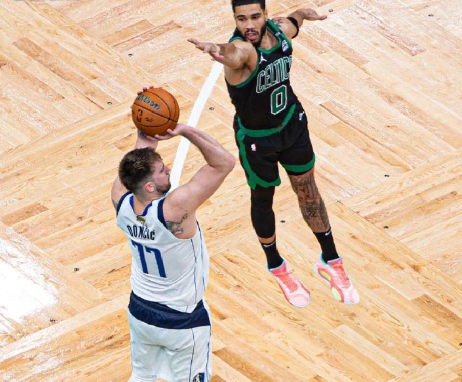  塔图姆连续十二场比赛得分超过回归赛场，澳大利亚队挑战极限！